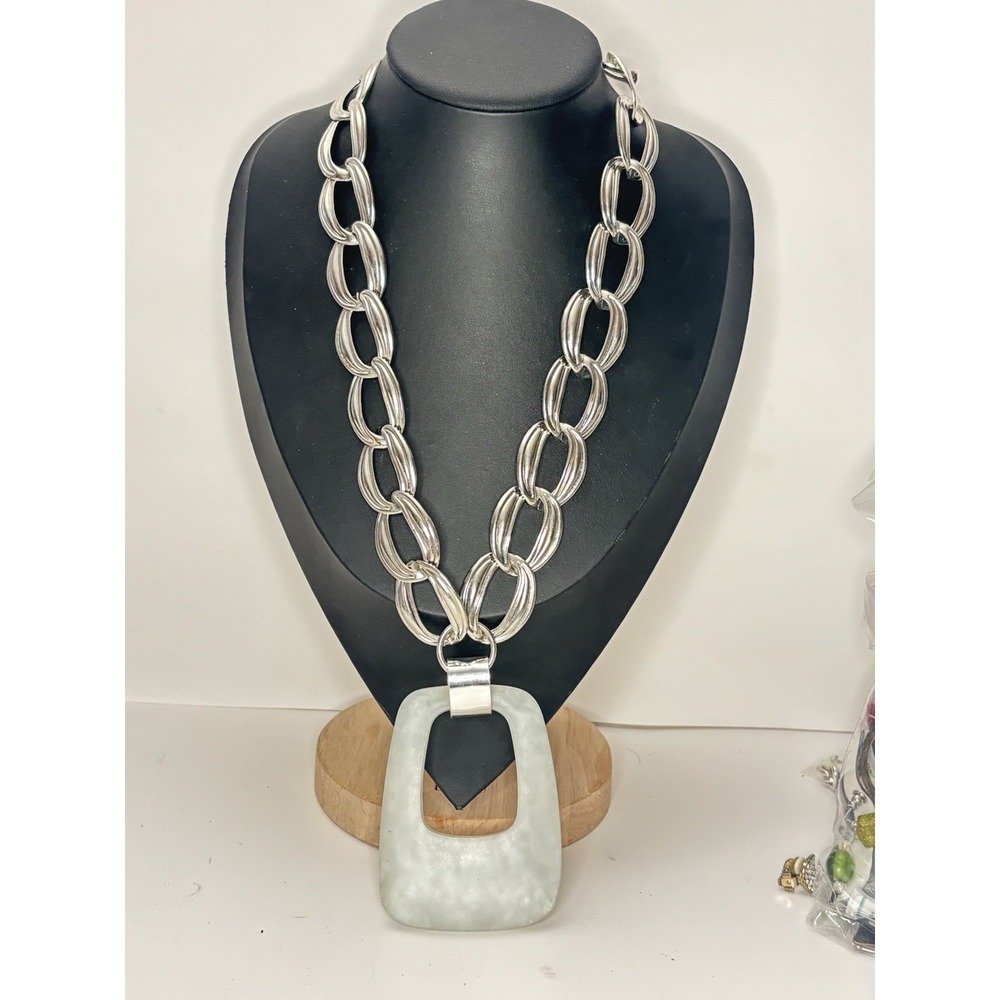 Chunky Silver Tone Link Necklace White Marbled Pendant 23" 1946